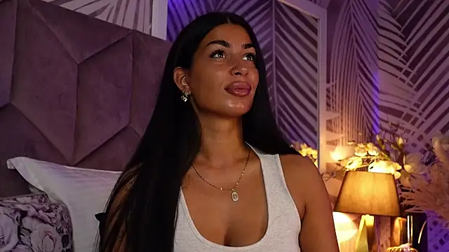 Snapshot of EvaRhea chatting on June 10, 2:56 am EvaRhea online show from June 10, 2:56 am