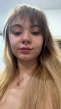 LunaMillie online show from December 17, 6:08 am