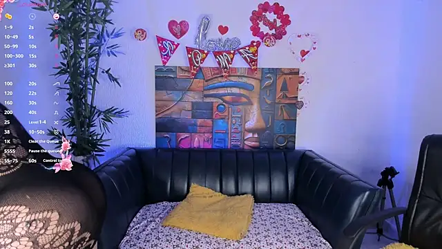 samanee konn online show from April 14, 7:20 pm