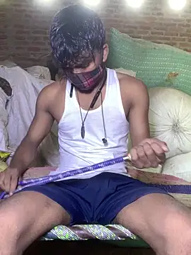 uniquesexyboy5689 online show from May 15, 7:59 am