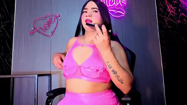 Karenn rosee online show from July 29, 3:15 am