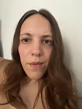 Snapshot of lauflor chatting on February 12, 12:22 pm lauflor online show from February 12, 12:22 pm