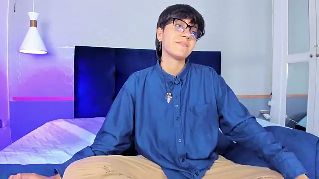 Tsuki Maru online show from October 3, 7:55 pm