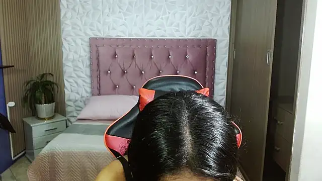 emily rz1 online show from April 25, 6:49 pm