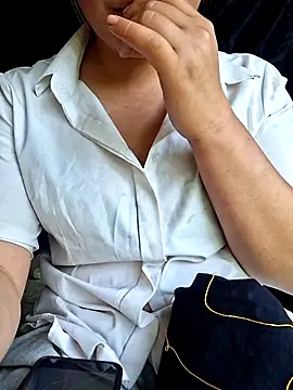 ALIENHR38 online show from April 5, 5:04 am