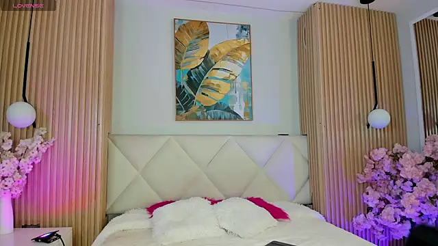 Mila Hank  online show from April 9, 12:10 pm