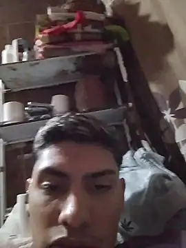 aispuro8505 online show from February 27, 7:41 am