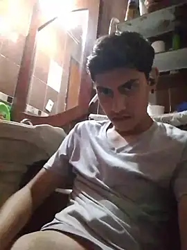 aispuro8505 online show from April 10, 7:35 am