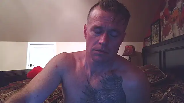 DILFiGuess11 online show from June 1, 12:45 am