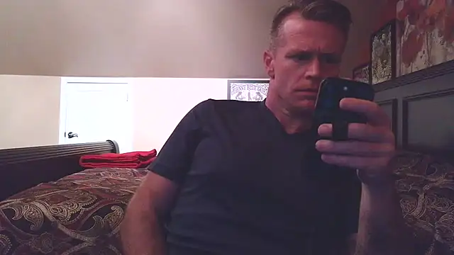 DILFiGuess11 online show from June 25, 4:23 am
