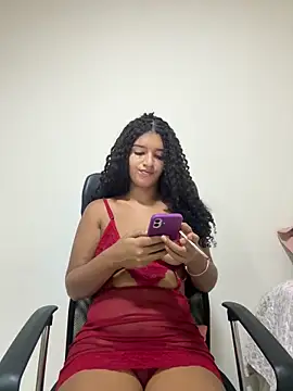 larajuli online show from February 24, 12:19 am