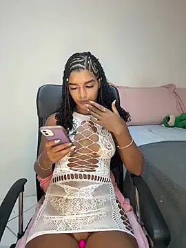 larajuli online show from March 13, 9:21 pm