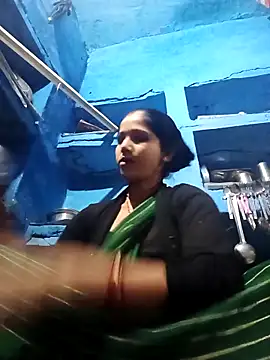 Jooli xx online show from March 10, 1:10 am