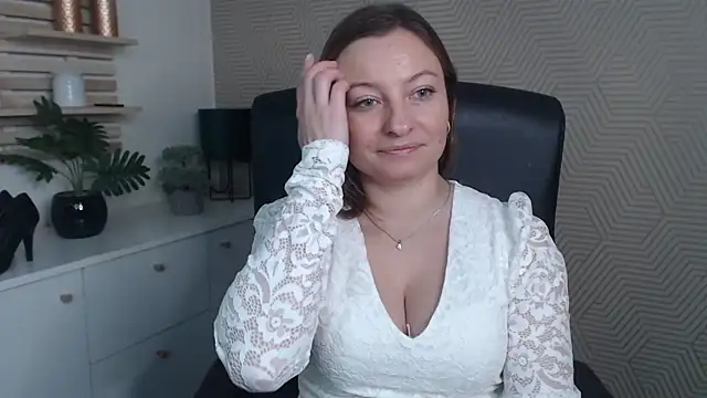 angelaSamt online show from December 5, 6:44 am