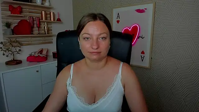 angelaSamt online show from June 26, 5:34 am