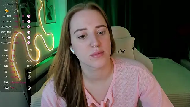 Alice Cire online show from December 18, 2:34 pm