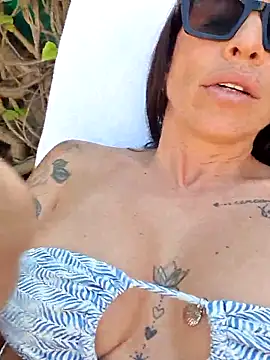 sexy7883 online show from May 29, 2:04 pm