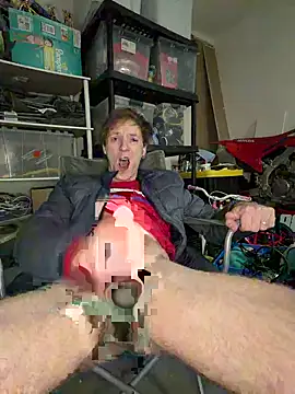 Badstepson33 online show from February 7, 7:12 am