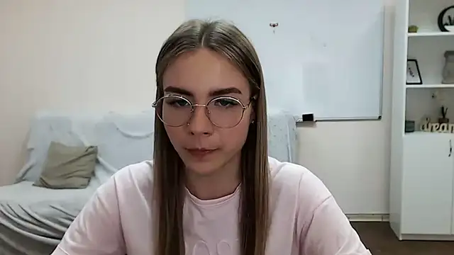 Snapshot of aSingleOne chatting on October 27, 5:28 pm aSingleOne online show from October 27, 5:28 pm