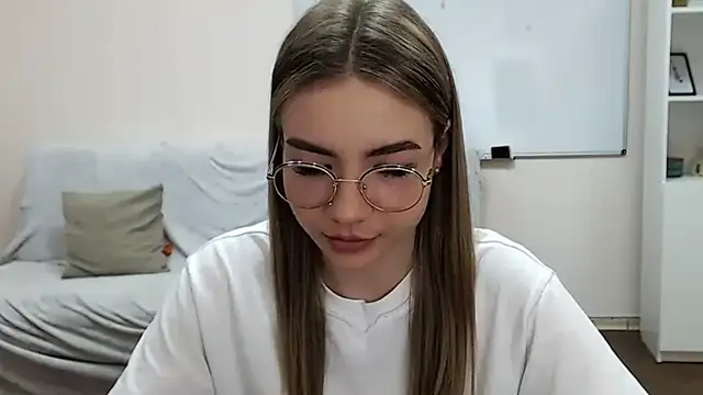 Snapshot of aSingleOne chatting on October 28, 8:33 pm aSingleOne online show from October 28, 8:33 pm