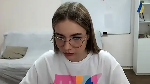 Snapshot of aSingleOne chatting on November 5, 7:14 pm aSingleOne online show from November 5, 7:14 pm