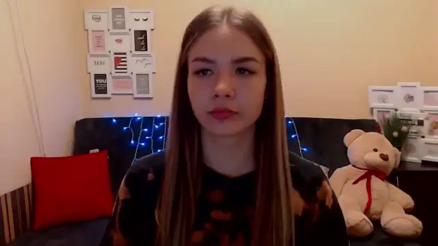 Snapshot of aSingleOne chatting on March 1, 9:06 pm aSingleOne online show from March 1, 9:06 pm