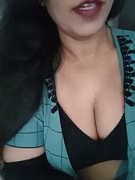 Deepa Sharma143 online show from June 4, 1:33 am