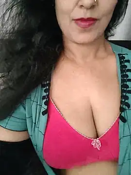 Snapshot of Deepa_Sharma143 chatting on June 29, 10:48 am Deepa Sharma143 online show from June 29, 10:48 am
