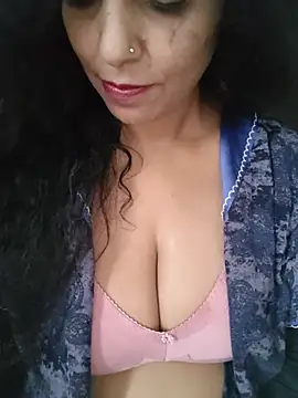 Snapshot of Deepa_Sharma143 chatting on July 20, 2:04 am Deepa Sharma143 online show from July 20, 2:04 am
