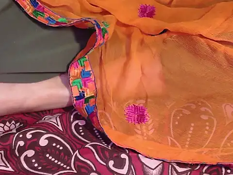 cute seemu online show from January 16, 10:30 am