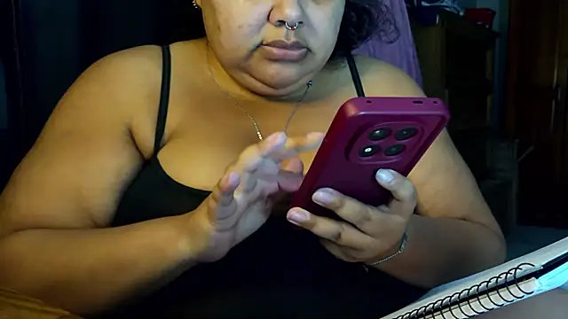 Snapshot of xlatinastar chatting on June 17, 6:20 pm xlatinastar online show from June 17, 6:20 pm