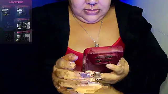 Snapshot of xlatinastar chatting on July 9, 5:06 pm xlatinastar online show from July 9, 5:06 pm