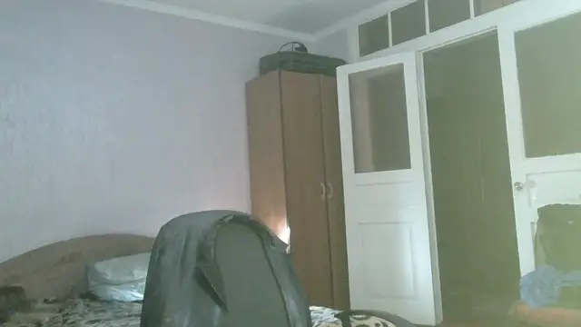 Snapshot of NiraFrost chatting on December 14, 8:13 pm NiraFrost online show from December 14, 8:13 pm