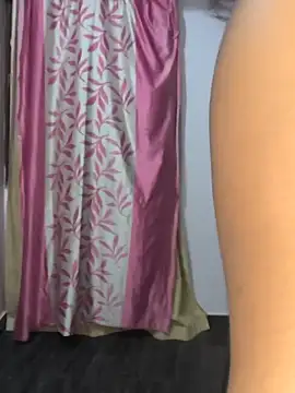 Snapshot of Family02 chatting on February 17, 5:08 pm Family02 online show from February 17, 5:08 pm