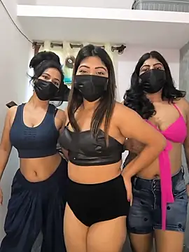 Family02 online show from May 20, 5:57 am