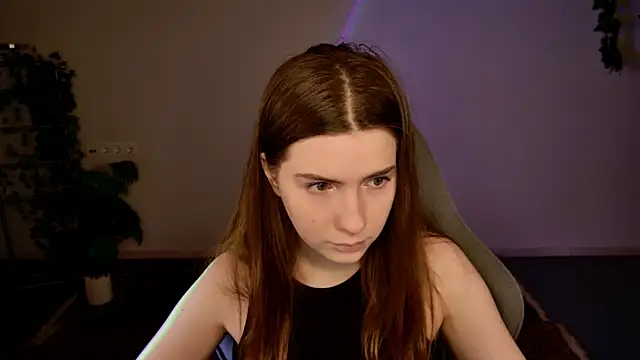 AliceCUNTach online show from December 19, 5:14 am