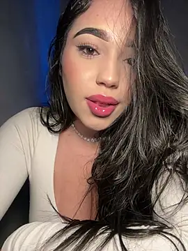SofiaWildee online show from June 4, 2:39 am