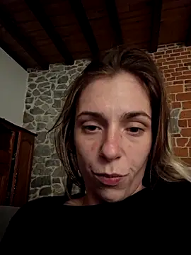 Snapshot of SexyAlya chatting on November 5, 12:32 am SexyAlya online show from November 5, 12:32 am