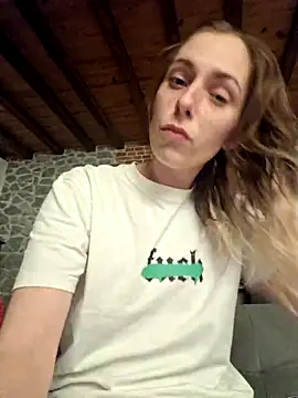 Snapshot of SexyAlya chatting on November 18, 11:48 pm SexyAlya online show from November 18, 11:48 pm