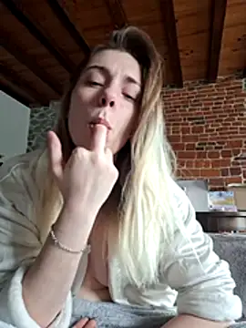 Snapshot of SexyAlya chatting on November 29, 11:46 am SexyAlya online show from November 29, 11:46 am