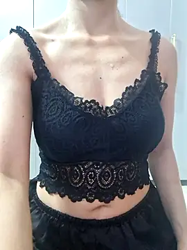 Mlemmz online show from May 21, 1:18 pm