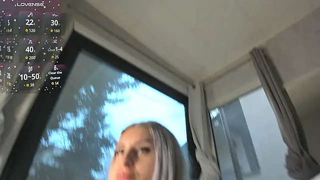 Ella Vee online show from February 17, 6:10 am