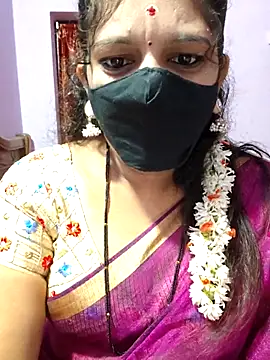 luci-queen online show from September 15, 3:17 am