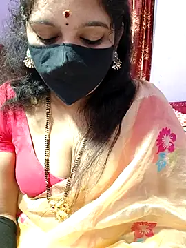 luci-queen online show from September 30, 4:28 am