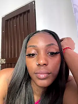 zaracollins01 online show from December 13, 10:15 pm