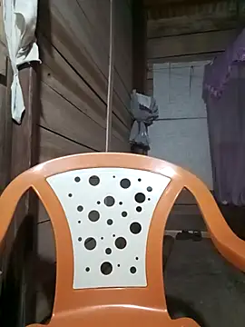 LucyyLy online show from April 8, 12:10 am