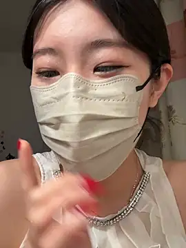 Lulu125216 online show from March 7, 6:05 pm