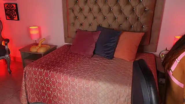 dulce fresa  online show from December 5, 12:25 pm