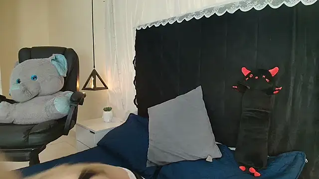 IvyBelle  online show from February 12, 11:27 am