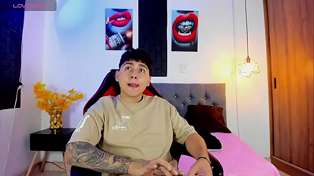 Nicolas James Sc online show from September 9, 2:38 pm